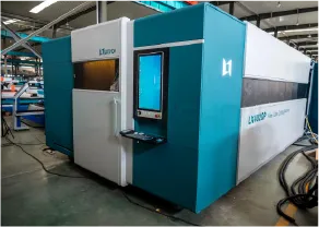 Large closed laser engraving machine